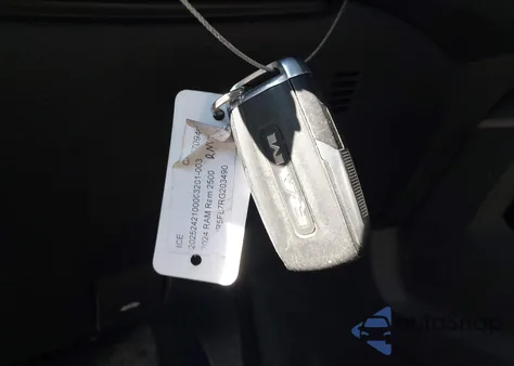 2024 Ram 2500 Laramie 4X4 6'4 Box z USA, uszkodzony, nr VIN 3C6UR5FL7RG203490